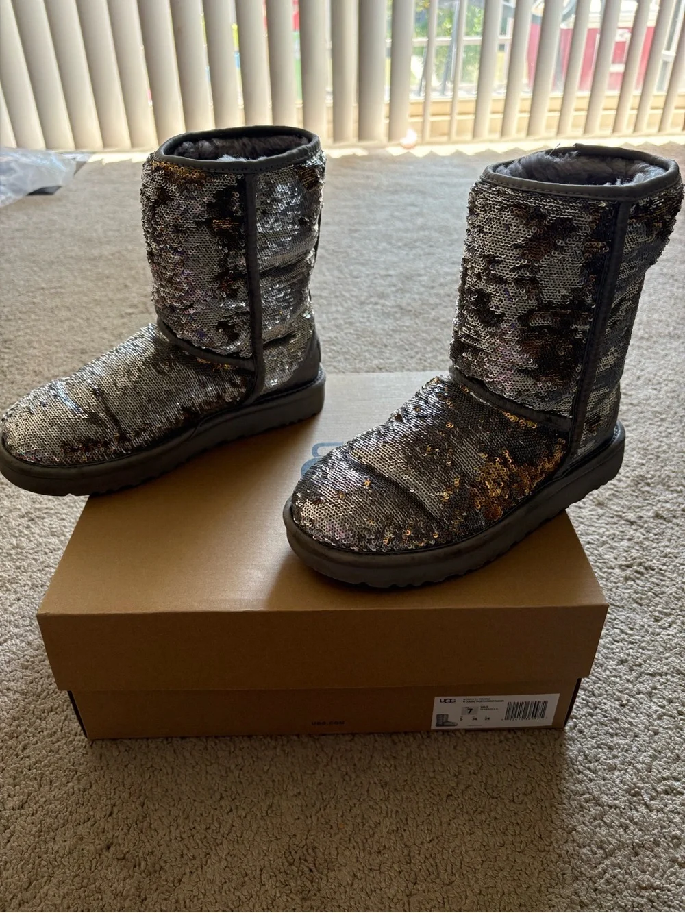 UGG Classic Short Cosmos Sequin Boots - Silver/Gold